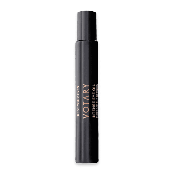 Schwarze Flasche Votary Intense Eye Oil mit goldener Schrift auf weißem Hintergrund.