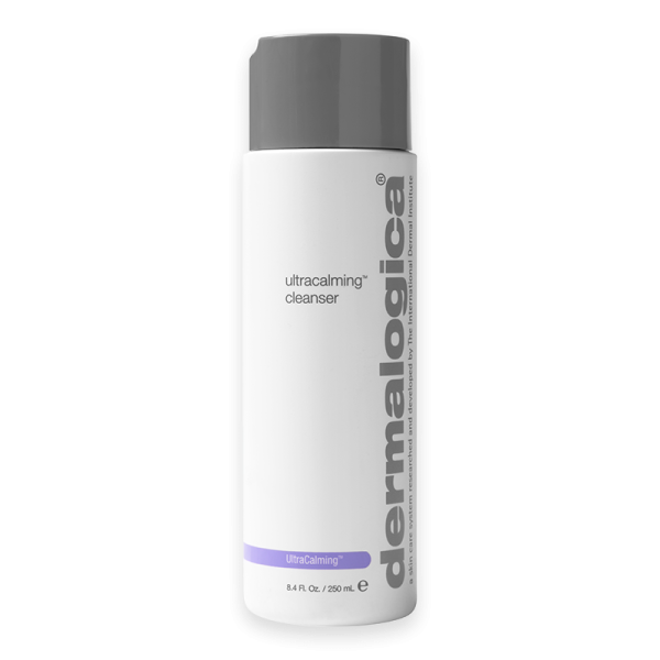 Dermalogica UltraCalming Cleanser 250ml Flasche, weiß mit grauem Deckel und lila Akzent.