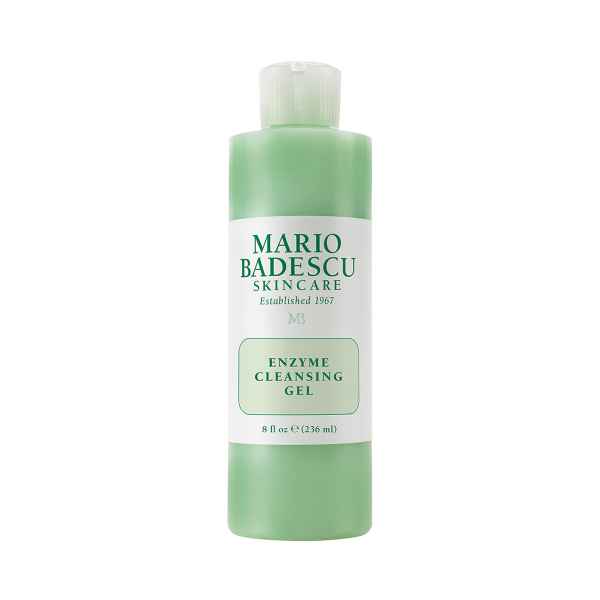 Grüne Flasche mit Mario Badescu Enzyme Cleansing Gel, 236 ml.