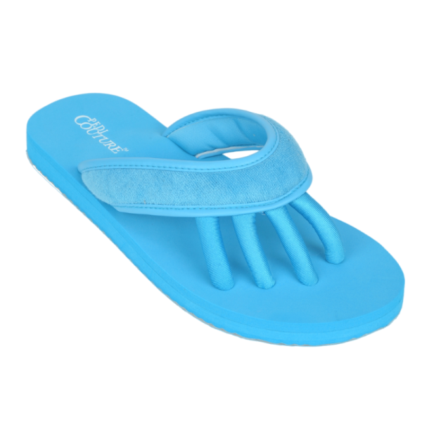 Einzelner blauer Pediküre-Spa-Schuh mit Zehentrenner.