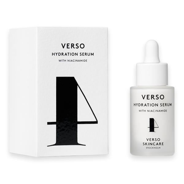 Verso Hydration Serum mit Niacinamid, Produktflasche und Verpackung, weißer Hintergrund.