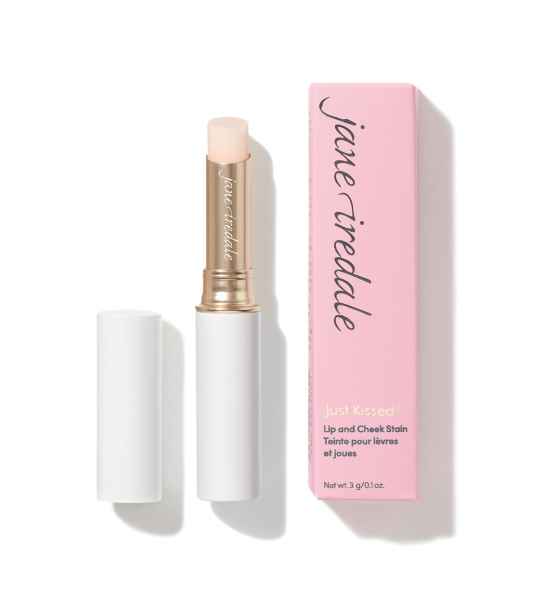 Jane Iredale Just Kissed Lip and Cheek Stain in weißer Hülse mit rosa Verpackung.