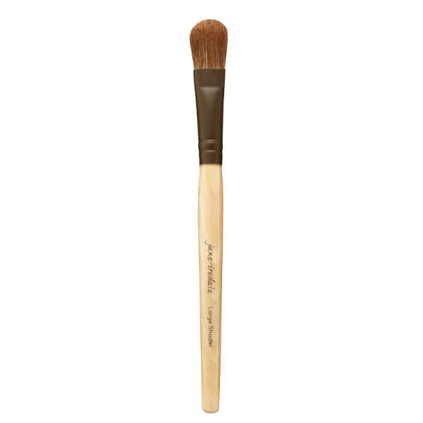 Jane Iredale Large Shader Brush mit Holzgriff und braunen Borsten, isoliert auf weißem Hintergrund.