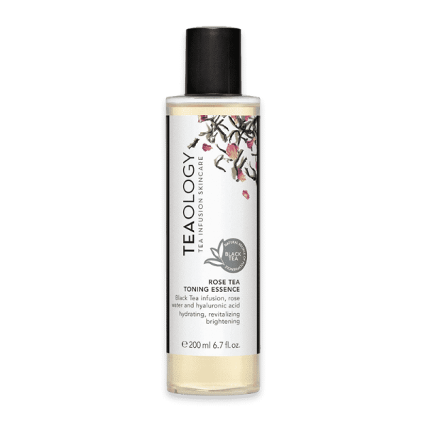 Flasche Teaology Rose Tea Toning Essence 200ml mit schwarzem Tee, Rosenwasser und Hyaluronsäure auf weißem Hintergrund.