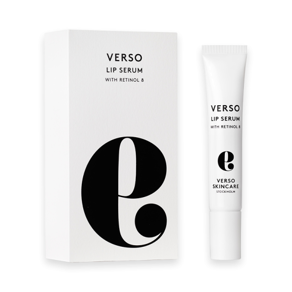 Verso Lip Serum mit Retinol 8, weiße Verpackung und Tube, schwarzer Text und Logo.