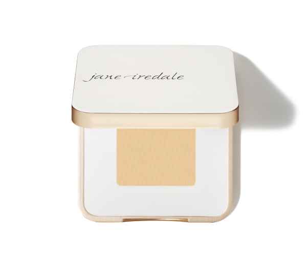 Jane Iredale Lidschatten in Bone-Farbton in quadratischer, weißer Verpackung mit goldenen Akzenten.