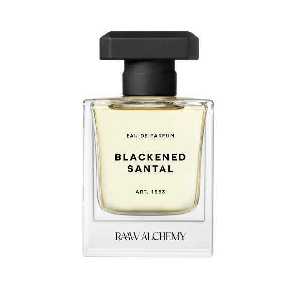 Flasche des Eau de Parfum 'Blackened Santal' von Raw Alchemy mit schwarzem Verschluss und transparentem Glas.