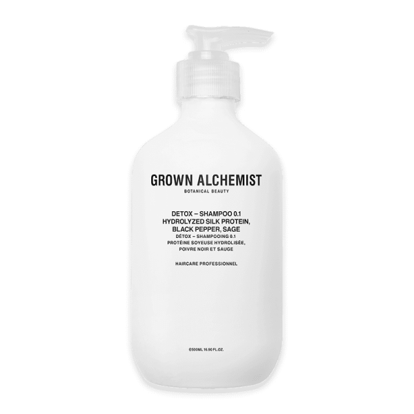 Grown Alchemist Detox Shampoo 0.1 in weißer Flasche mit Pumpspender, 500ml.