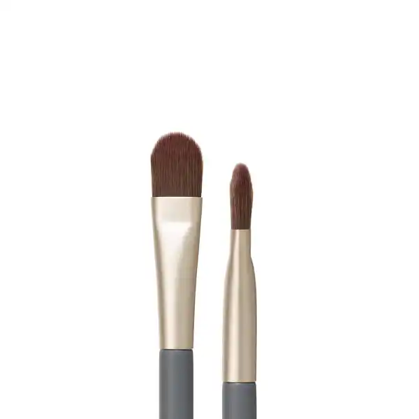 camouflage powder brush