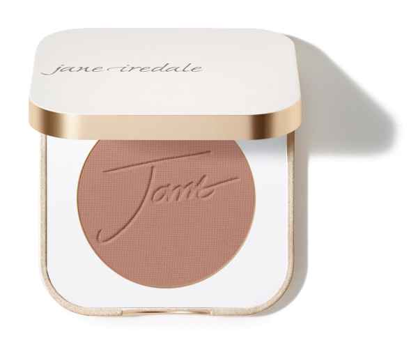 Jane Iredale Blush in einer gold-weißen Verpackung, Farbton Dubonnet.