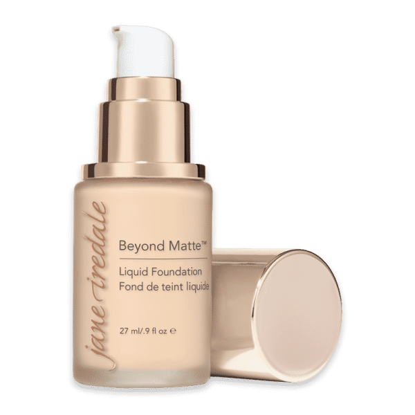 Jane Iredale Beyond Matte Liquid Foundation, 27 ml, mit abgenommenem Deckel.