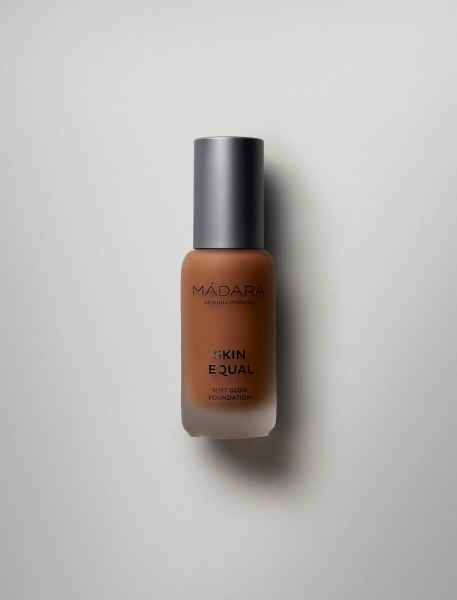 MADARA Organic Skincare SKIN EQUAL Foundation, #90 CHESTNUT
