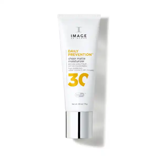 Tube der Image Skincare Daily Prevention Sheer Matte Moisturizer SPF 30, 73g, auf weißem Hintergrund.