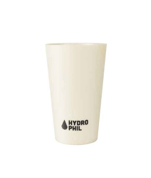 Becher aus Biokunststoff von Hydrophil in Cremefarbe.