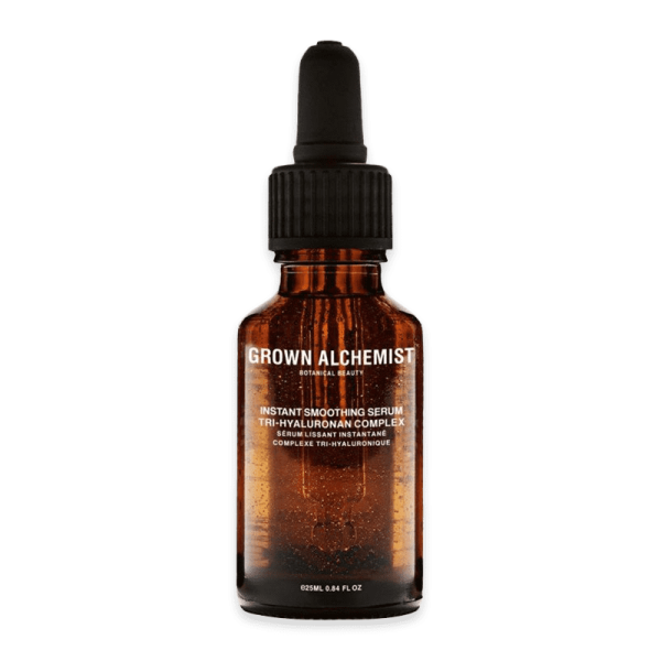 Grown Alchemist Instant Smoothing Serum Tri-Hyaluron Complex in brauner Glasflasche mit Pipette, 25ml.