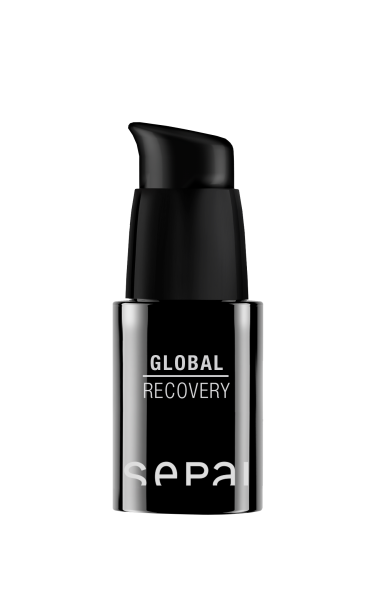 Schwarze Flasche mit der Aufschrift 'GLOBAL RECOVERY' und 'Sepai' auf schwarzem Hintergrund.